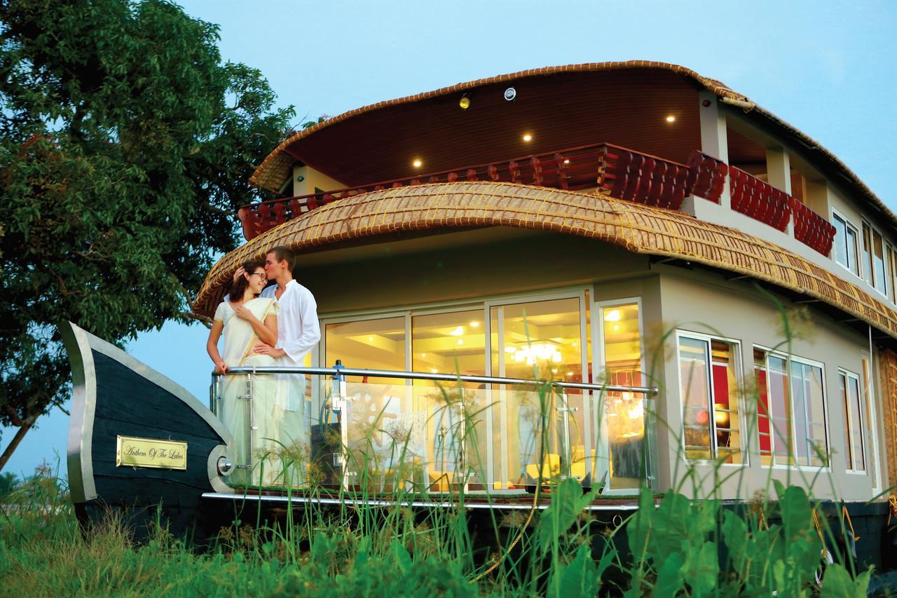 Indiavacationz Houseboats Hotel Alappuzha Ngoại thất bức ảnh