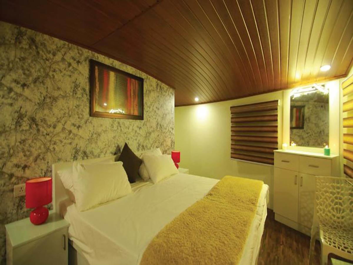 Indiavacationz Houseboats Hotel Alappuzha Ngoại thất bức ảnh