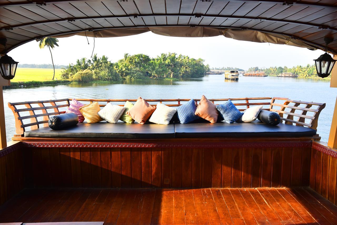 Indiavacationz Houseboats Hotel Alappuzha Ngoại thất bức ảnh