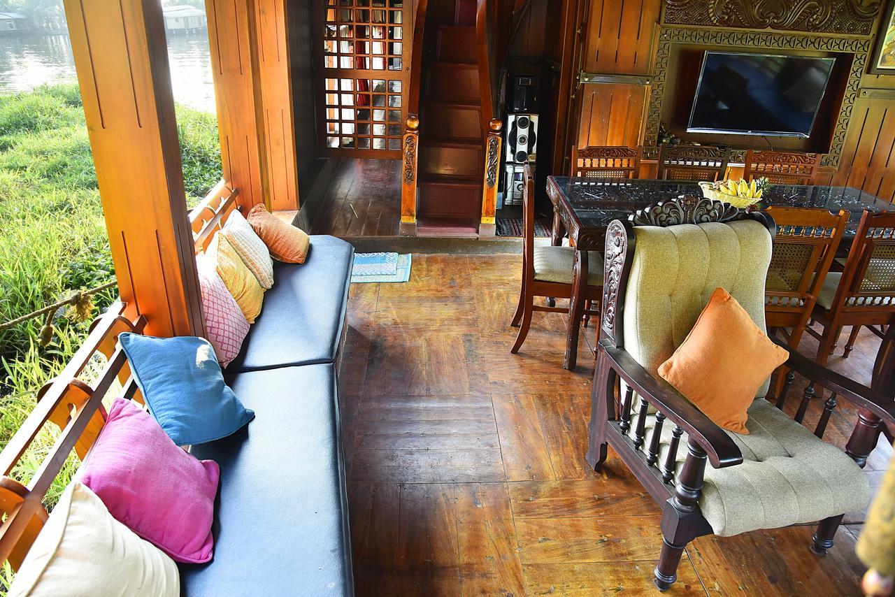 Indiavacationz Houseboats Hotel Alappuzha Ngoại thất bức ảnh