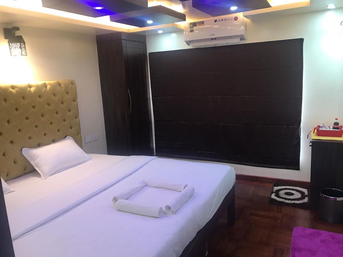 Indiavacationz Houseboats Hotel Alappuzha Ngoại thất bức ảnh