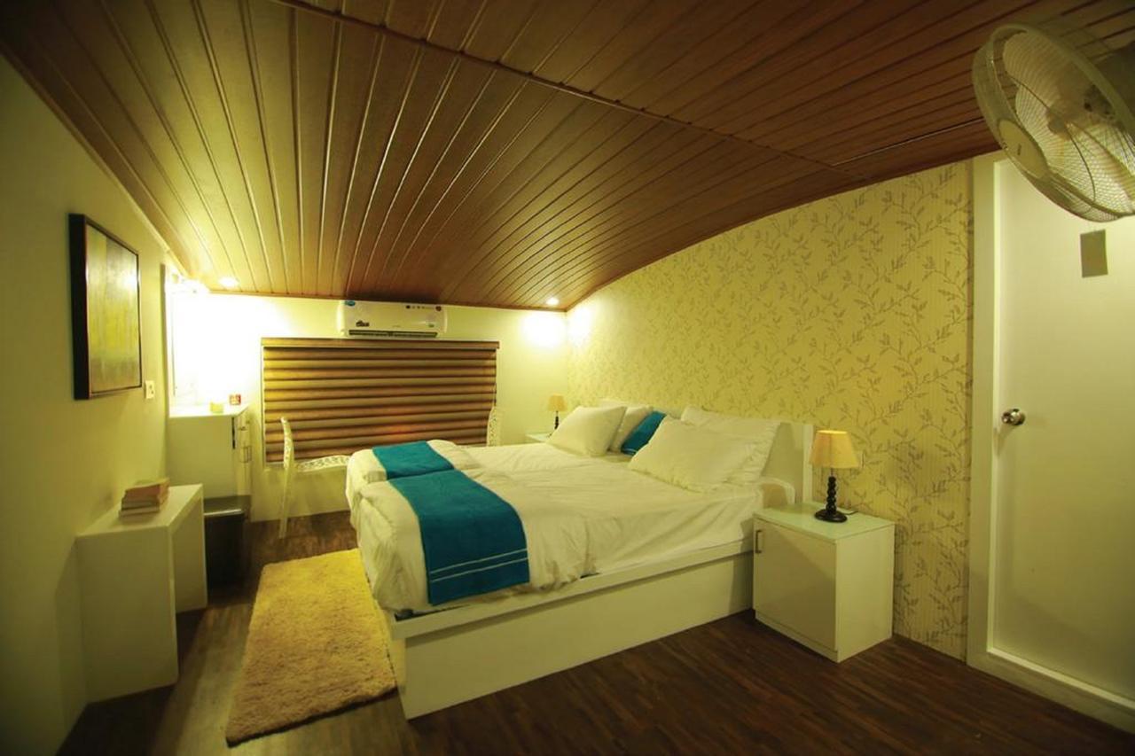 Indiavacationz Houseboats Hotel Alappuzha Ngoại thất bức ảnh