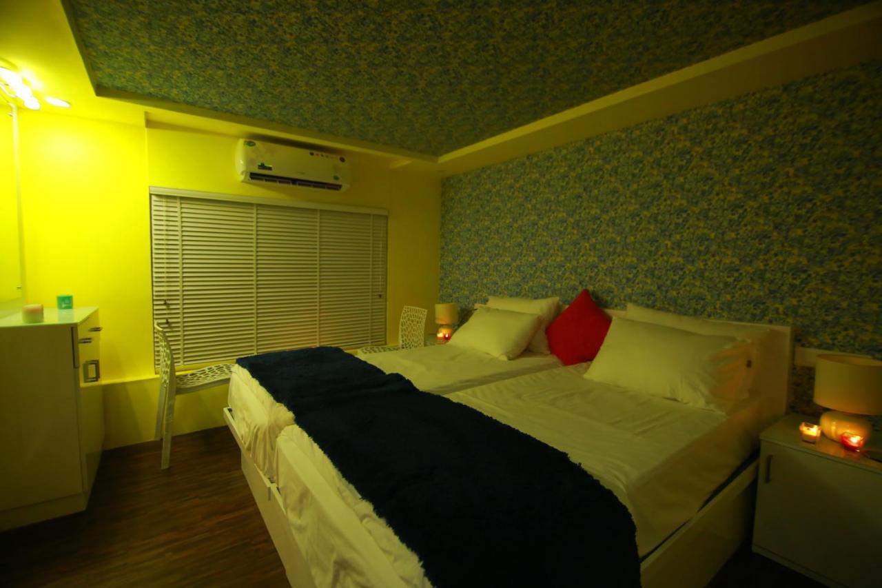 Indiavacationz Houseboats Hotel Alappuzha Ngoại thất bức ảnh